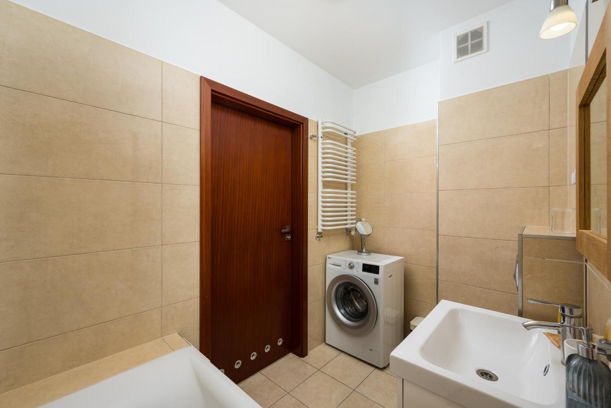 Metro Ksiecia Janusza Cosy Apartment Warsaw Exterior photo